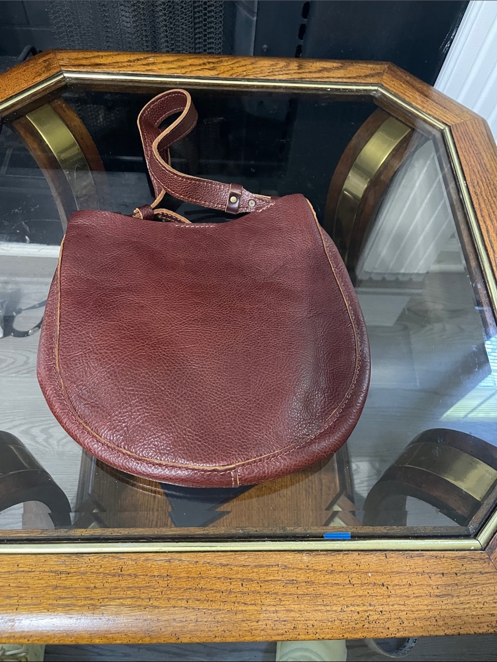 Portland Leather Burgundy Leather Messenger Bag with Tan Piping - Picture 4 of 10